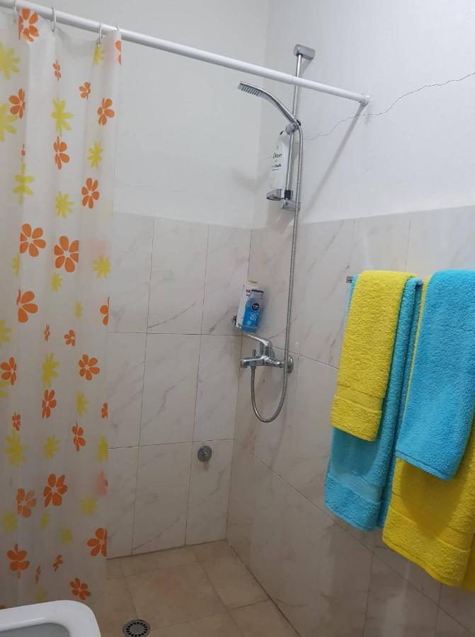 Centrally Located Lemon House Holiday home Tirana