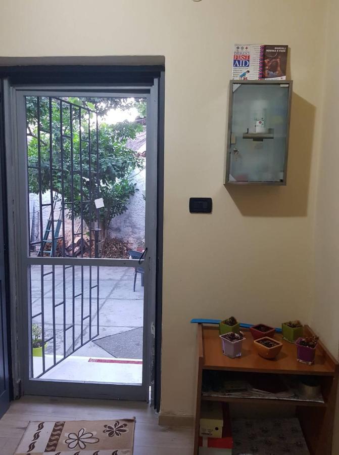 Centrally Located Lemon House * Tirana
