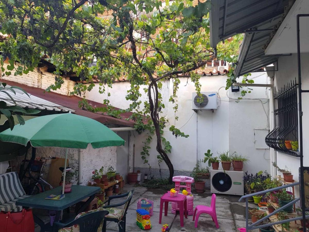 Centrally Located Lemon House Tirana